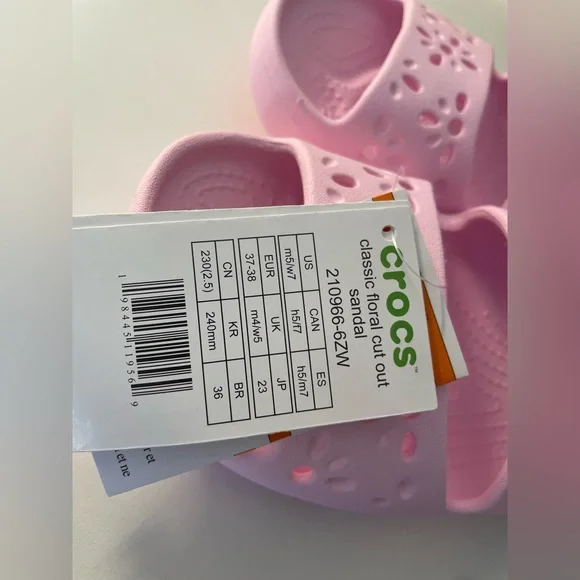 Crocs/NWT Classic Floral Cutout Sandal Sz 7W - Picture 3 of 6